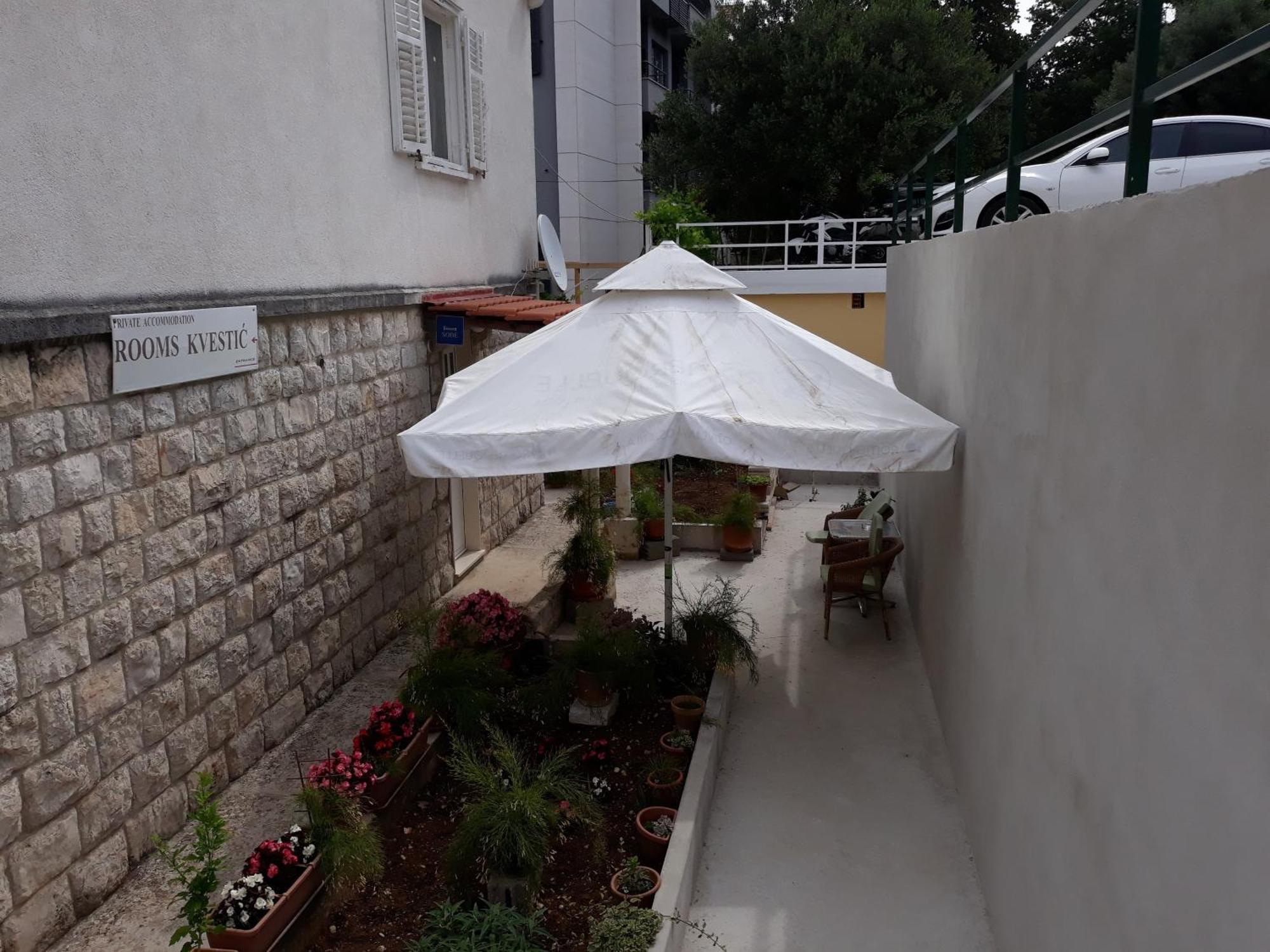 Rooms Kvestic Ντουμπρόβνικ Εξωτερικό φωτογραφία