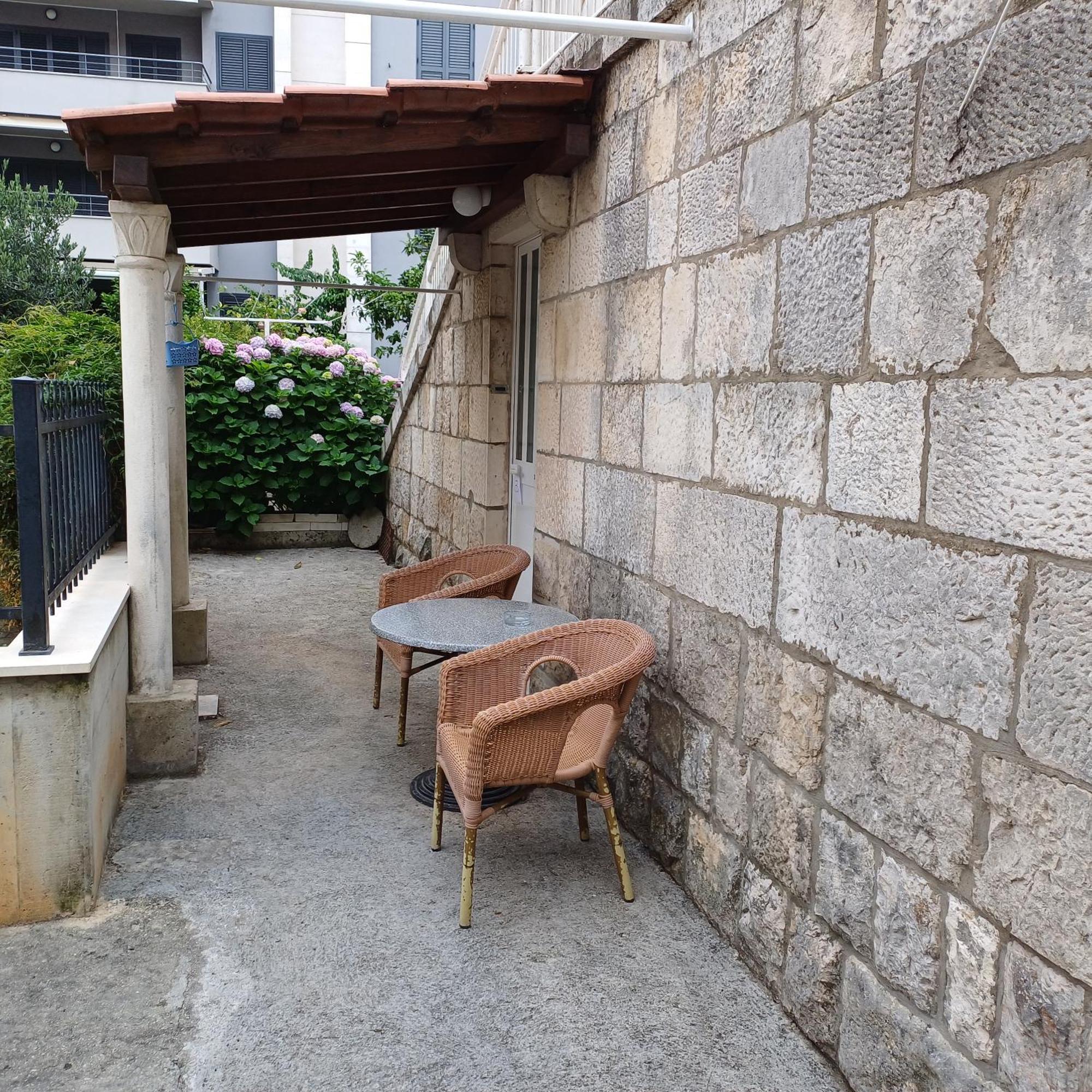 Rooms Kvestic Ντουμπρόβνικ Εξωτερικό φωτογραφία